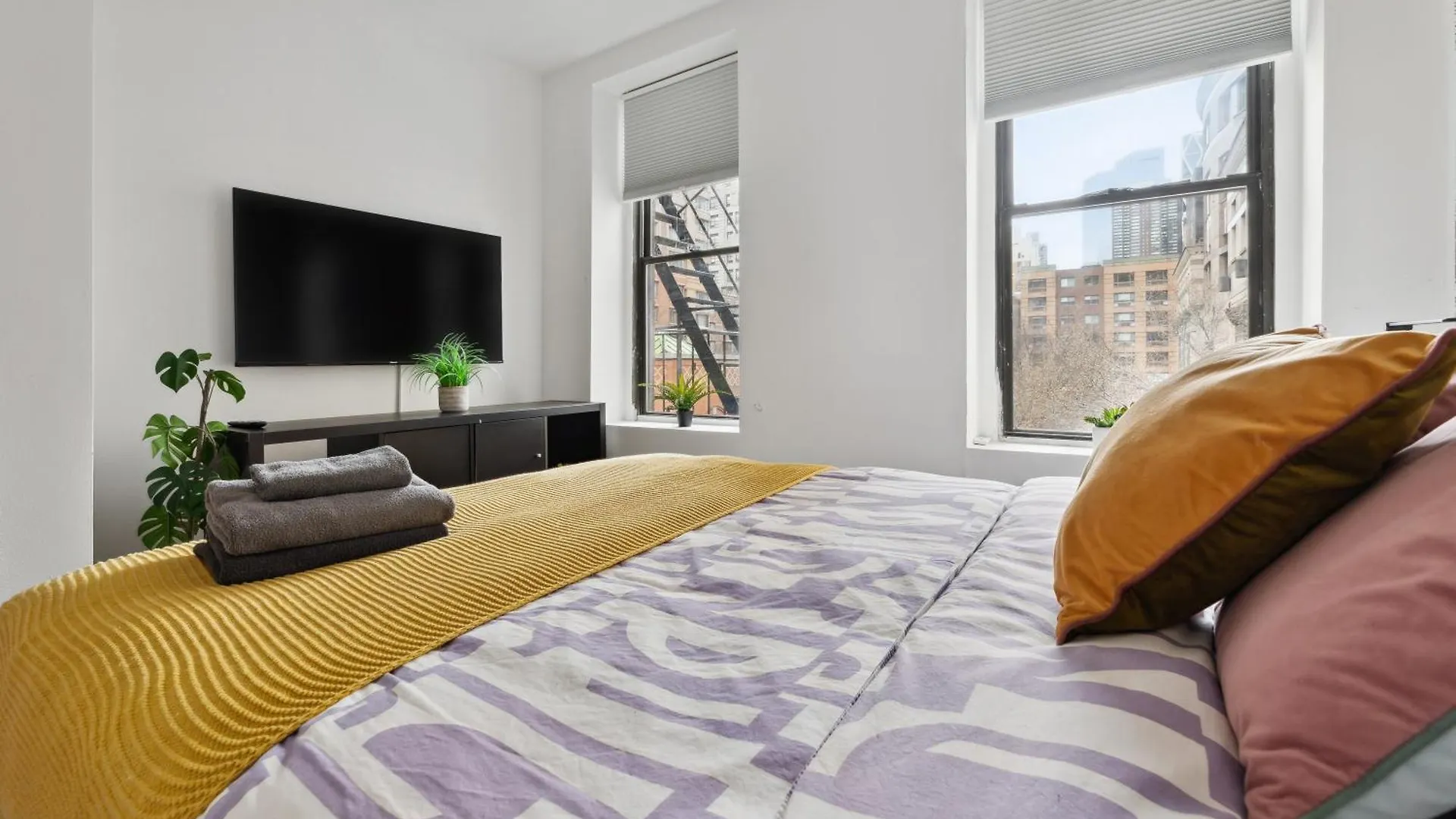 Unique 2Bd Apartment In Perfect Location Next To Time Square New York